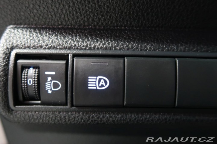 Toyota Corolla 1.8Hybrid,CZ,1Maj,Active 2021