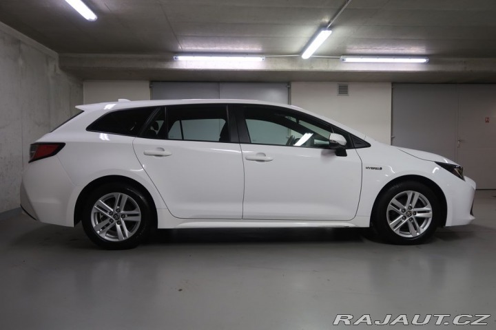 Toyota Corolla 1.8Hybrid,CZ,1Maj,Active 2021