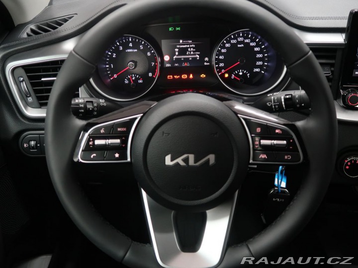 Kia Ceed SPIN - K odběru od IHNED 2025