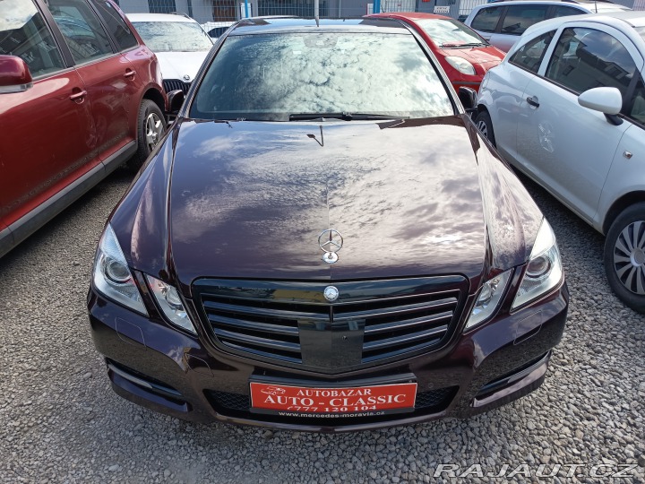 Mercedes-Benz E 350CDI 4Matic ČR 2012