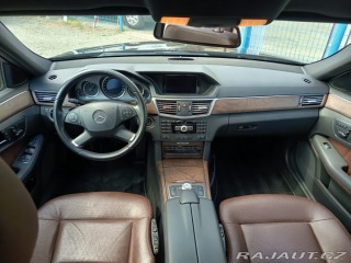 Mercedes-Benz E 350CDI 4Matic ČR 2012