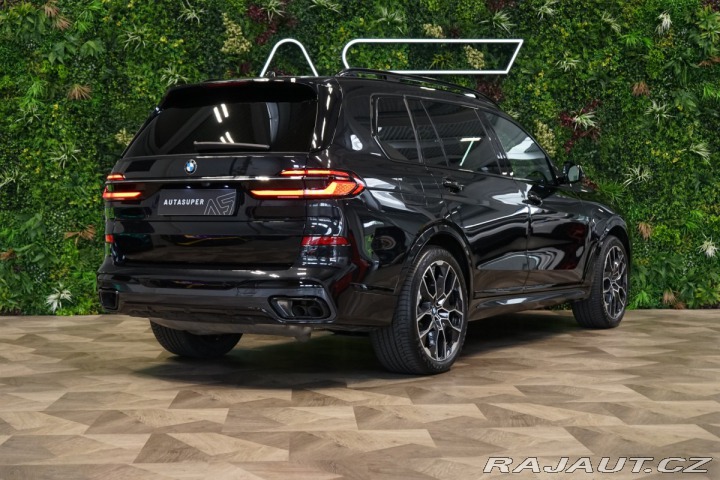 BMW X7 40i*xDRIVE*PANO*7MÍST*MER 2023
