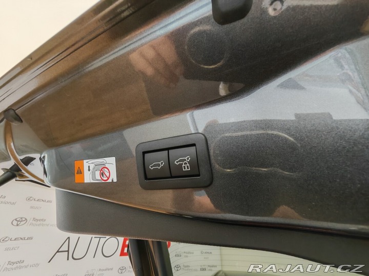 Toyota C-HR 2.0 Hybrid 4x2 Executive 2024