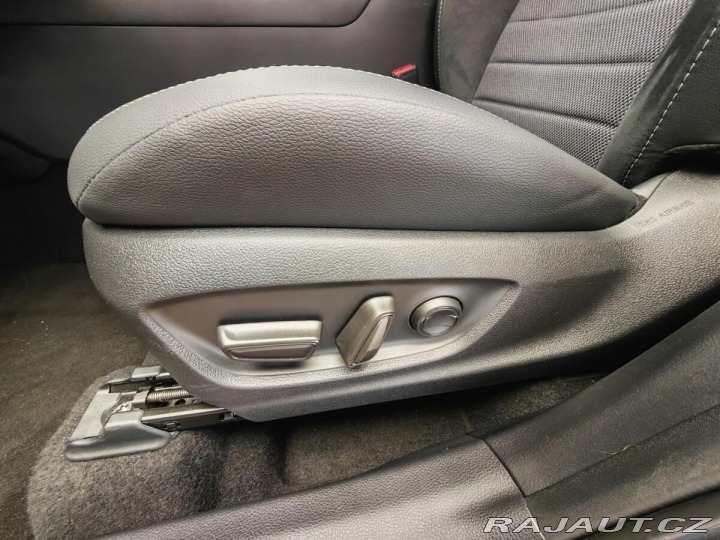 Toyota C-HR 2.0 Hybrid 4x2 Executive 2024