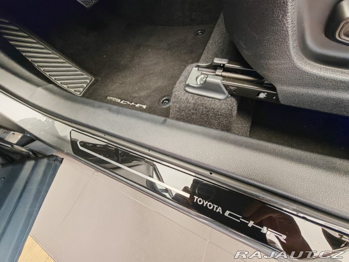 Toyota C-HR 2.0 Hybrid 4x2 Executive 2024