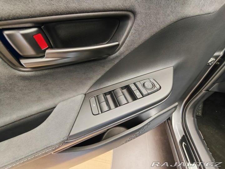 Toyota C-HR 2.0 Hybrid 4x2 Executive 2024