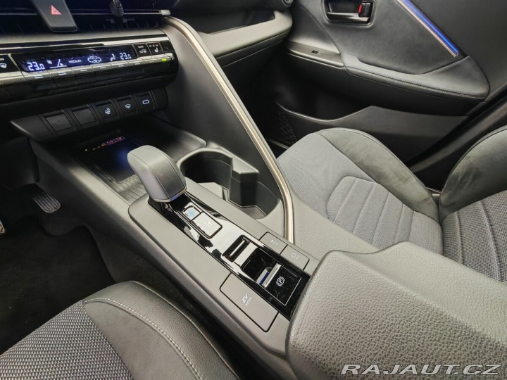 Toyota C-HR 2.0 Hybrid 4x2 Executive 2024