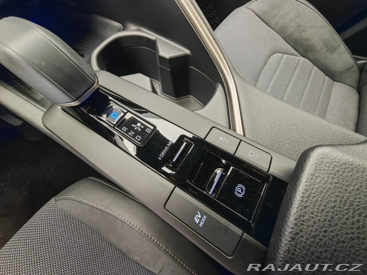 Toyota C-HR 2.0 Hybrid 4x2 Executive 2024