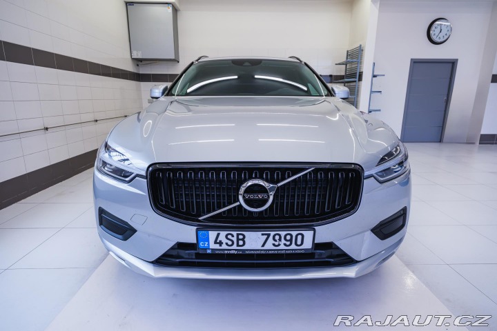 Volvo XC60 D4 AWD/AT 140kW Momentum 2018