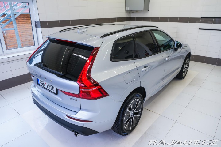 Volvo XC60 D4 AWD/AT 140kW Momentum 2018