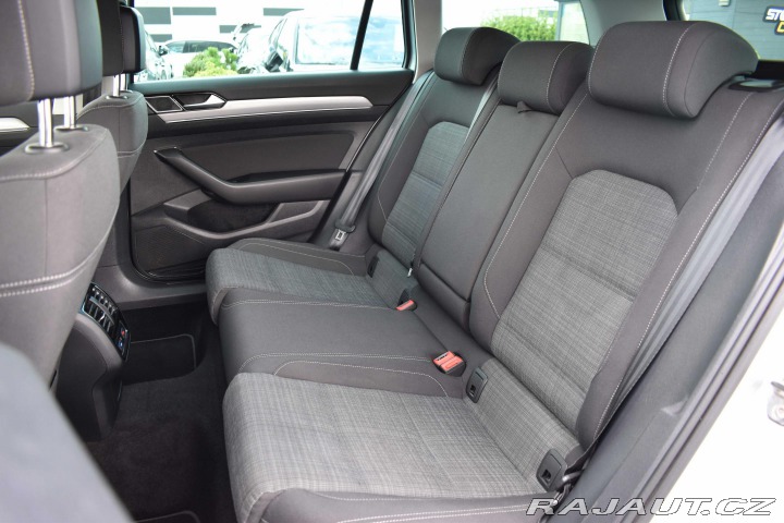 Volkswagen Passat 1.5 TSI DSG*TAŽNÉ*360° KA 2019