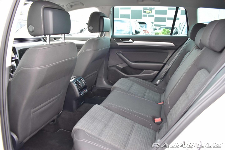 Volkswagen Passat 1.5 TSI DSG*TAŽNÉ*360° KA 2019