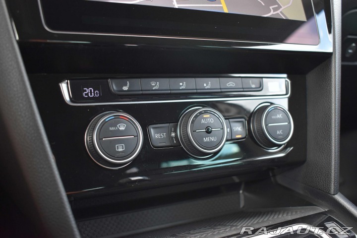 Volkswagen Passat 1.5 TSI REZERVACE 2019