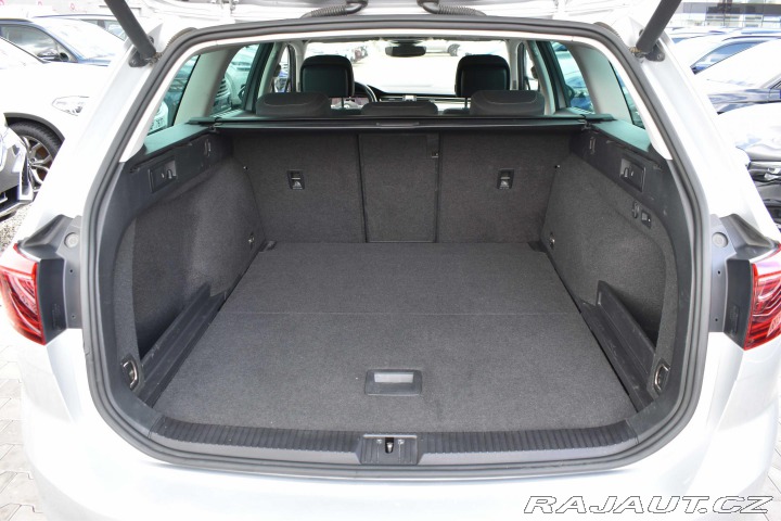 Volkswagen Passat 1.5 TSI DSG*TAŽNÉ*360° KA 2019