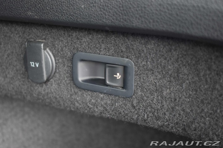 Volkswagen Passat 1.5 TSI DSG*TAŽNÉ*360° KA 2019