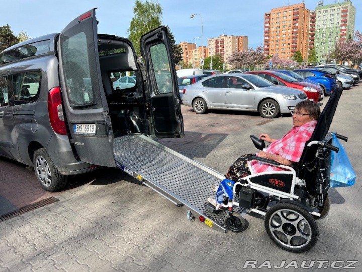 Fiat Dobló Auto pro převoz vozíčkáře 1800