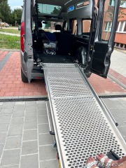 Fiat Dobló Auto pro převoz vozíčkáře 1800
