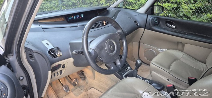 Renault Grand Espace 2,0 dCi 125kW 2009