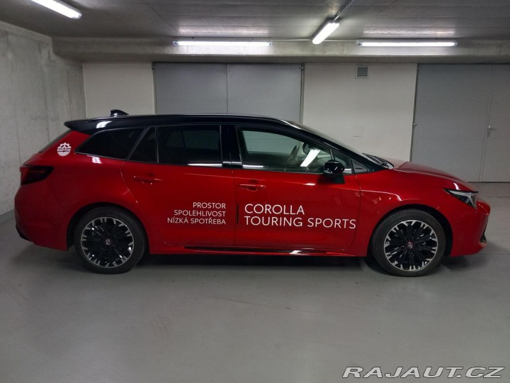 Toyota Corolla GR SPORT Dynamic 1.8 Hybr 2025