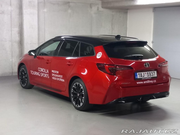 Toyota Corolla GR SPORT Dynamic 1.8 Hybr 2025