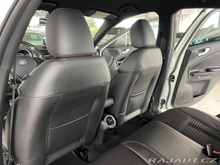 Alfa Romeo Giulietta Quadrifoglio TBi 177kW 2011