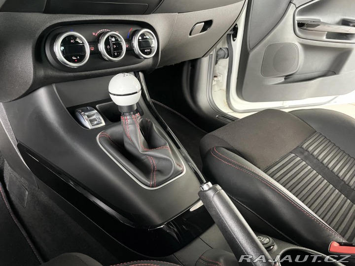 Alfa Romeo Giulietta Quadrifoglio TBi 177kW 2011