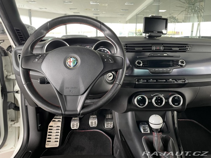 Alfa Romeo Giulietta Quadrifoglio TBi 177kW 2011