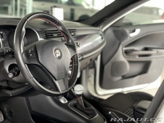 Alfa Romeo Giulietta Quadrifoglio TBi 177kW 2011