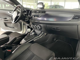 Alfa Romeo Giulietta Quadrifoglio TBi 177kW 2011