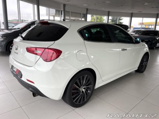 Alfa Romeo Giulietta Quadrifoglio TBi 177kW 2011