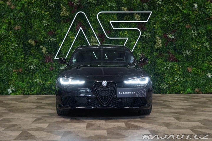 Alfa Romeo Giulia VELOCE*PANO*H/K*KAMERA*ZÁ 2024