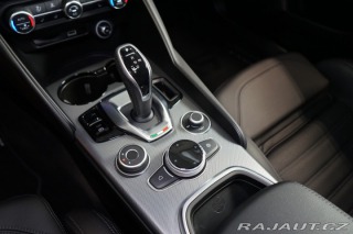 Alfa Romeo Giulia VELOCE*PANO*H/K*KAMERA*ZÁ 2024
