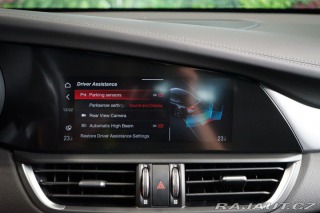 Alfa Romeo Giulia VELOCE*PANO*H/K*KAMERA*ZÁ 2024