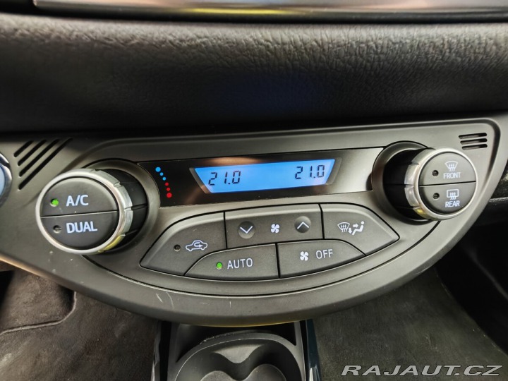 Toyota Yaris 1.5 Hybrid, automat 2017