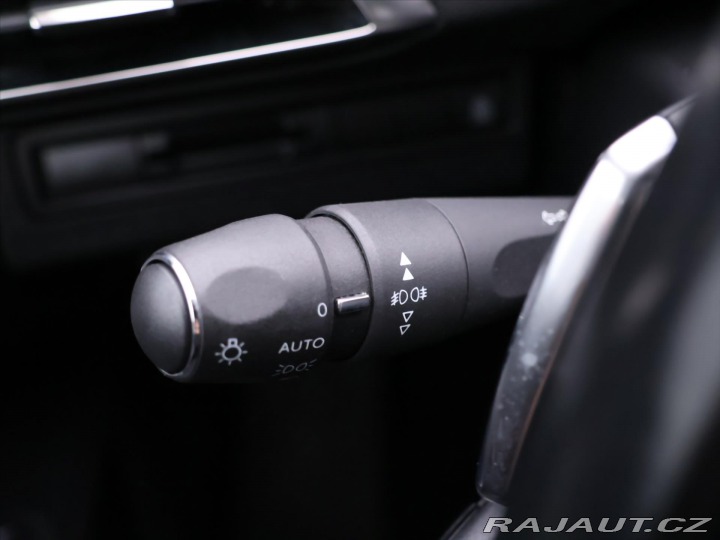 Peugeot 5008 1,5 BlueHDI 96kW 7 Míst D 2020