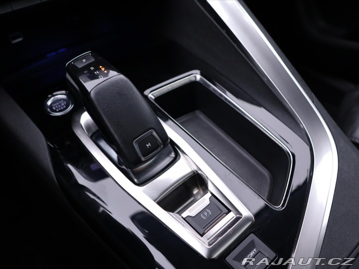 Peugeot 5008 1,5 BlueHDI 96kW 7 Míst D 2020