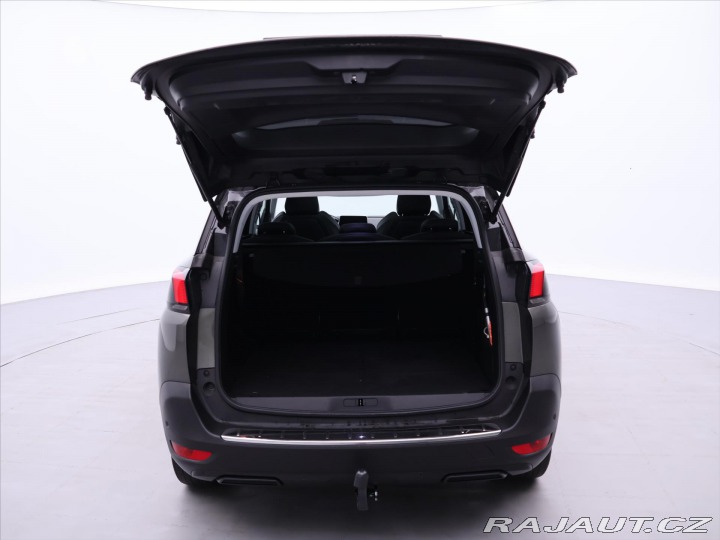 Peugeot 5008 1,5 BlueHDI 96kW 7 Míst D 2020