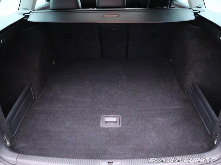 Volkswagen Passat 1,4 TSI 90kW DSG Highline 2011
