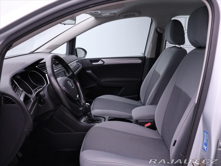 Volkswagen Touran 1,6 TDI 85KW DSG Klimatiz 2018