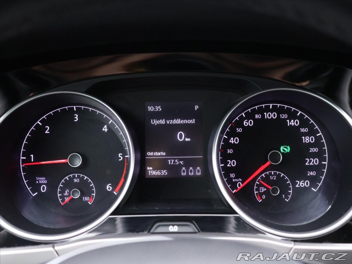 Volkswagen Touran 1,6 TDI 85KW DSG Klimatiz 2018