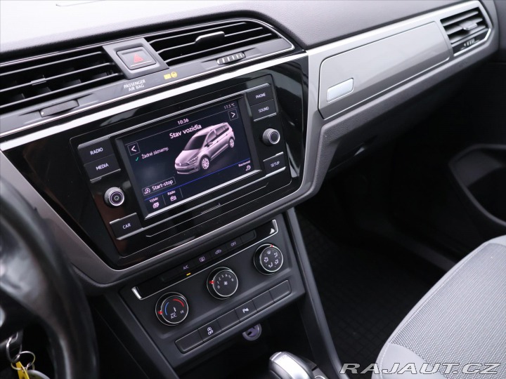 Volkswagen Touran 1,6 TDI 85KW DSG Klimatiz 2018