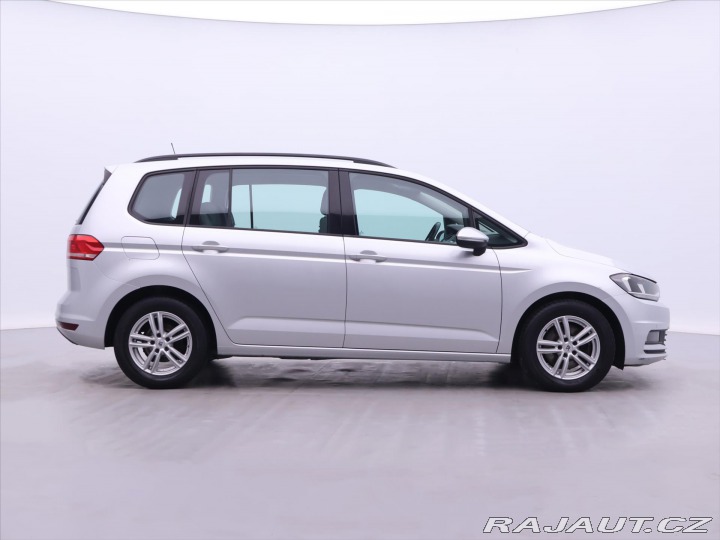 Volkswagen Touran 1,6 TDI 85KW DSG Klimatiz 2018