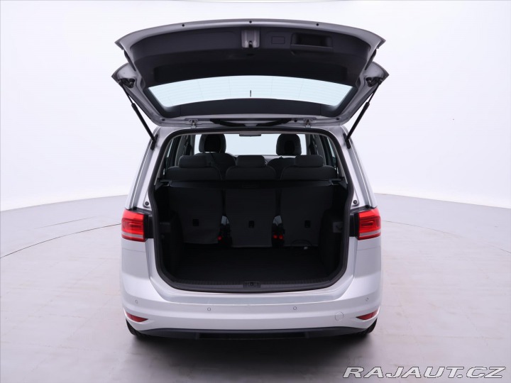 Volkswagen Touran 1,6 TDI 85KW DSG Klimatiz 2018