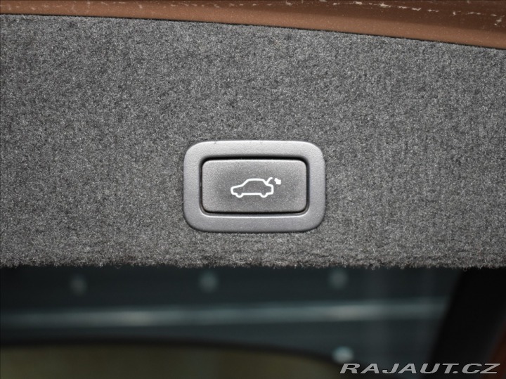 Volvo XC60 2,4 D5 AWD Momentum 4X4 2011