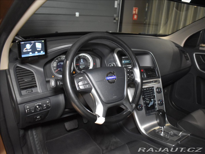 Volvo XC60 2,4 D5 AWD Momentum 4X4 2011