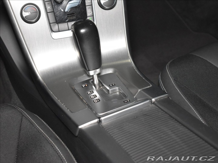 Volvo XC60 2,4 D5 AWD Momentum 4X4 2011