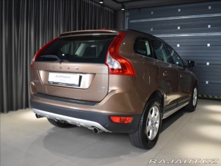 Volvo XC60 2,4 D5 AWD Momentum 4X4 2011