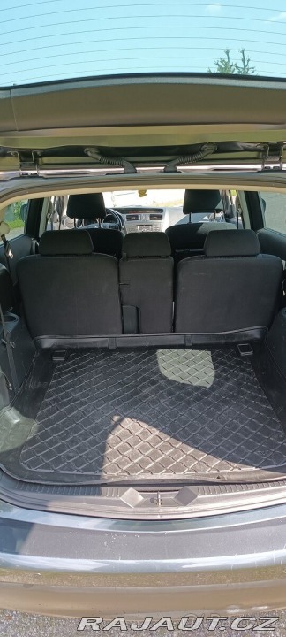 Mazda 5 2,0 2011