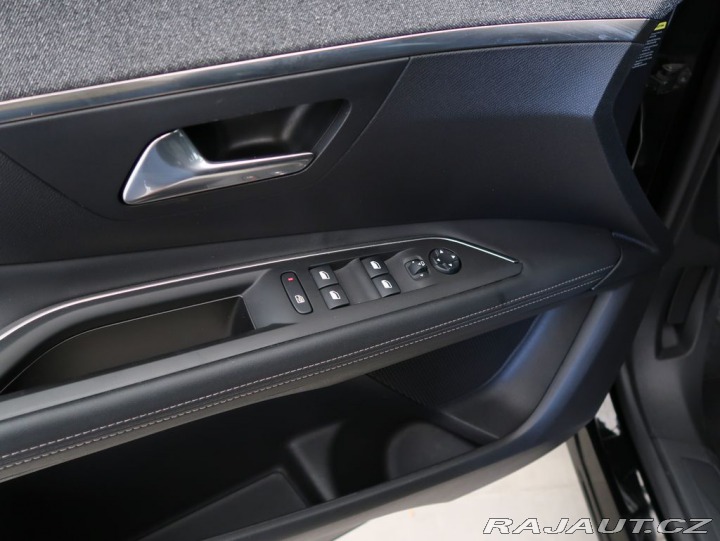 Peugeot 3008 1.2PureTech,96kW,ALLURE,A 2018