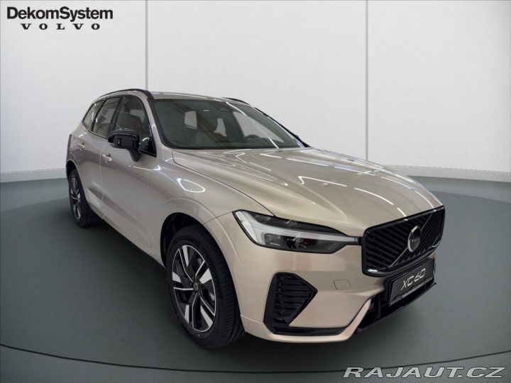 Volvo XC60 2,0 B5 AWD Plus Dark 4524 2025